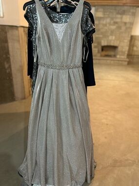 Silver Glitter V-Neck Evening Dress with Beaded Waist